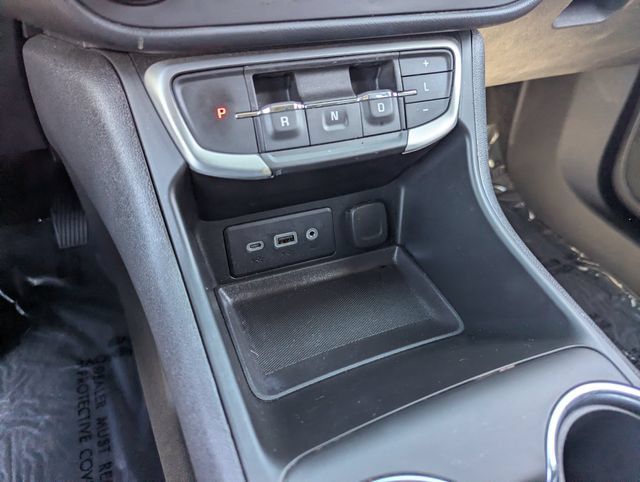 Used 2023 GMC Terrain SLE FWD image 28