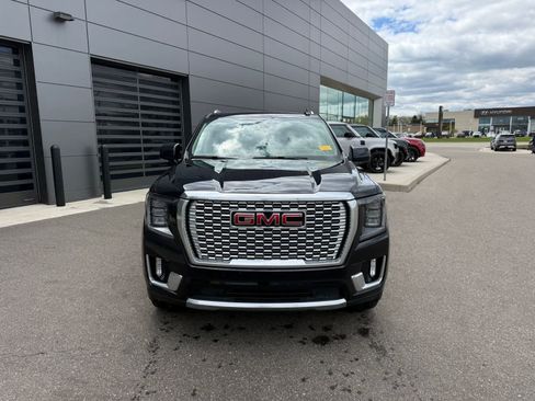 Used 2022 GMC Yukon Denali AWD/4WD image 9