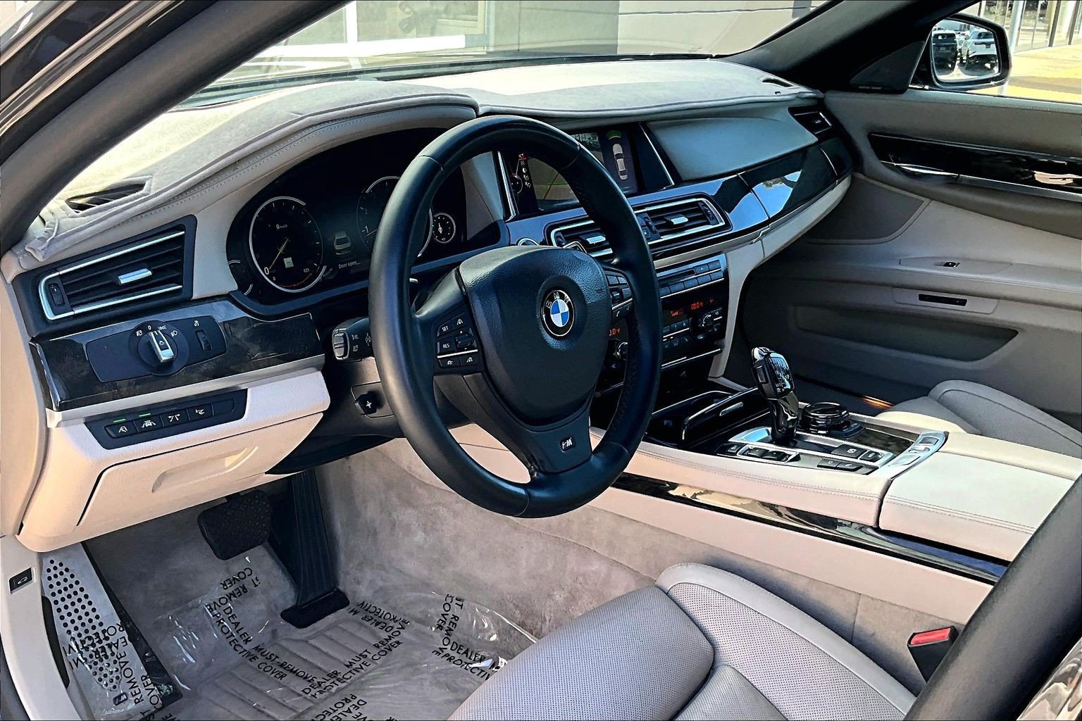 Used 2014 BMW 750i RWD image 14