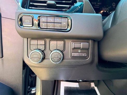 Used 2025 GMC Yukon AT4 Ultimate w/ LPO, Floor Liner Package AWD/4WD image 24