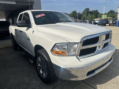 Used 2009 Dodge Ram 1500 Truck SLT AWD/4WD image 3