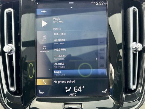 Used 2020 Volvo XC40 T5 Momentum w/ Protection Package Premier image 15