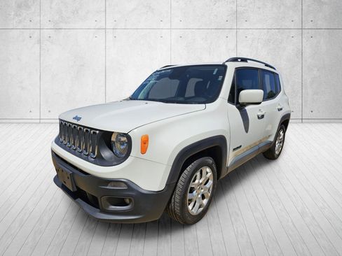 Used 2018 Jeep Renegade Latitude FWD image 6
