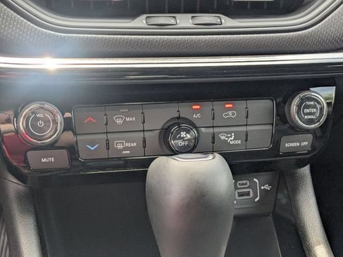 New 2026 Jeep Compass Latitude AWD/4WD image 20