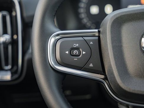 New 2026 Volvo XC40 B5 Ultra w/ Protection Package Premier image 31