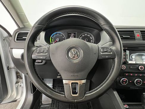 Used 2013 Volkswagen Jetta Hybrid Sedan FWD image 15