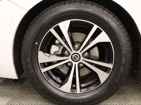 Used 2023 Nissan Sentra SV image 6