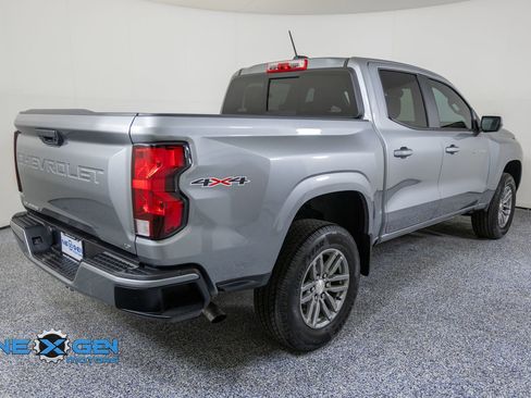 Used 2023 Chevrolet Colorado LT w/ LT Convenience Package AWD/4WD image 7