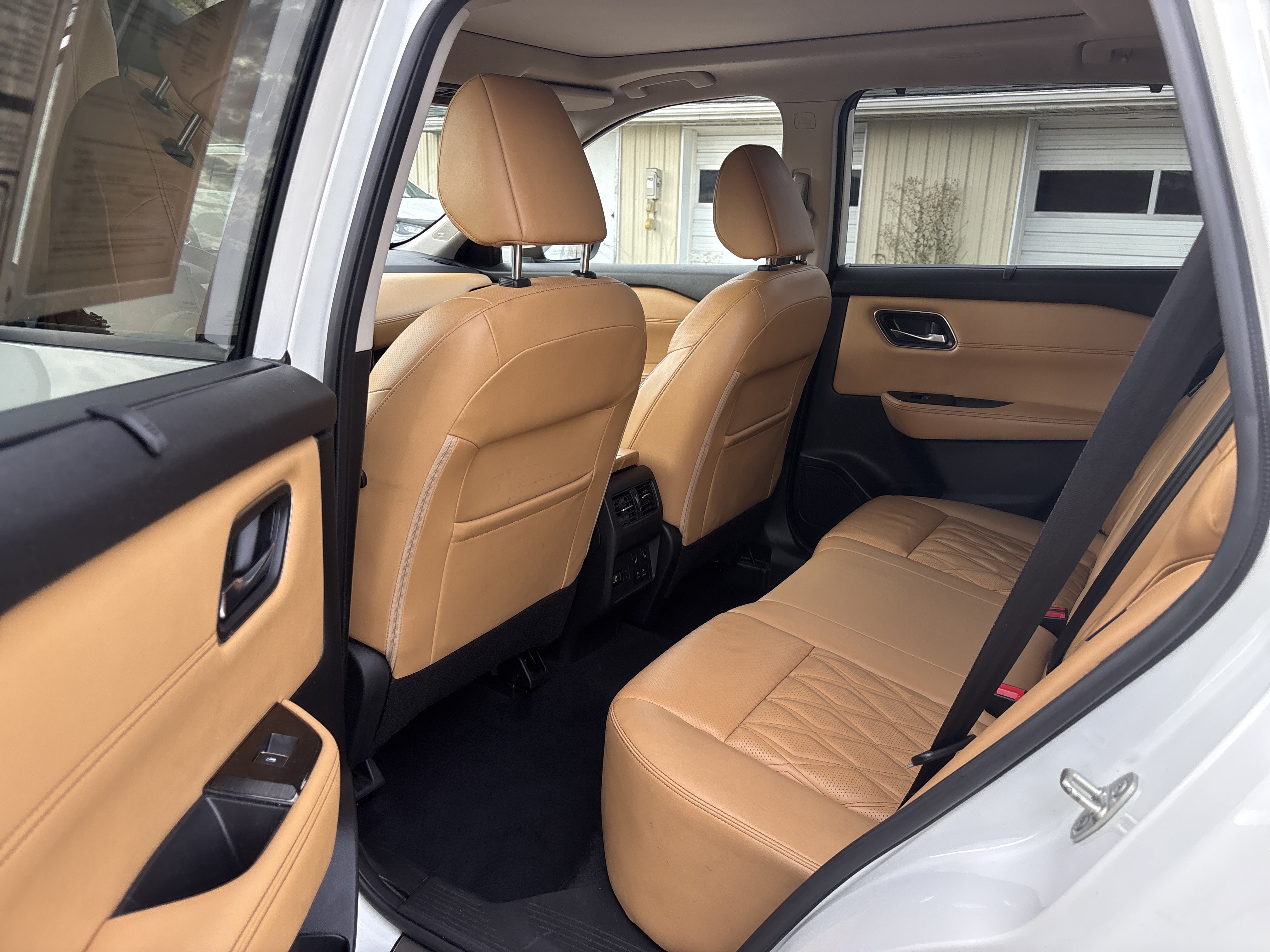 Used 2021 Nissan Rogue Platinum FWD image 18