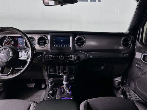 Used 2022 Jeep Gladiator Sport image 25