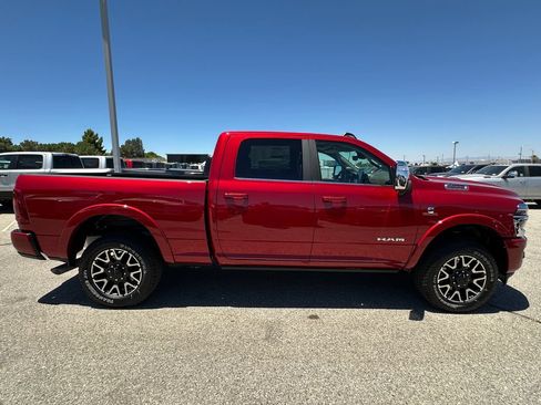 New 2026 RAM 2500 Limited AWD/4WD image 9