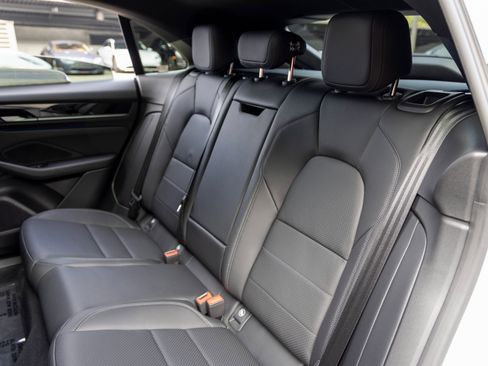 New 2025 Porsche Macan Electric image 42