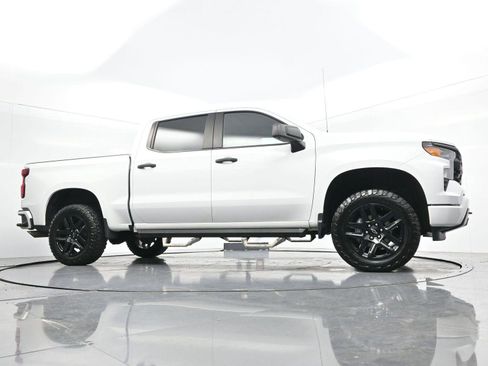 Used 2022 Chevrolet Silverado 1500 Custom image 40