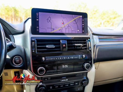 Used 2022 Lexus GX 460 Premium image 19