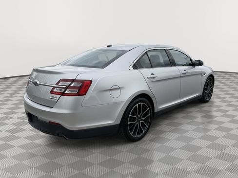 Used 2017 Ford Taurus SEL w/ Equipment Group 201A FWD image 7