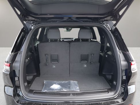 New 2026 Jeep Grand Cherokee L 4WD image 9