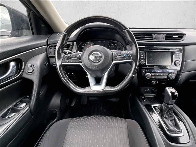 Used 2019 Nissan Rogue SV w/ Sun & Sound Touring Package AWD/4WD image 7