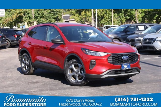 Certified 2025 Ford Escape ST-Line AWD/4WD image 1