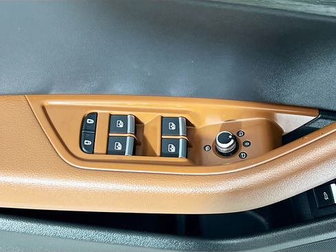 Used 2020 Audi A4 2.0T Premium w/ Convenience Package image 16