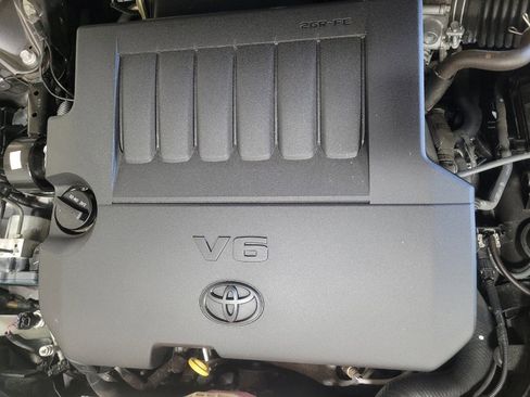 Used 2015 Toyota Camry XLE image 30