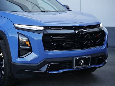 Used 2025 Chevrolet Equinox RS image 2