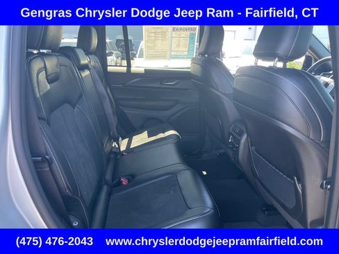 Certified 2024 Jeep Grand Cherokee Altitude AWD/4WD image 22