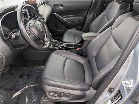 Used 2024 Toyota Corolla Cross XLE image 16