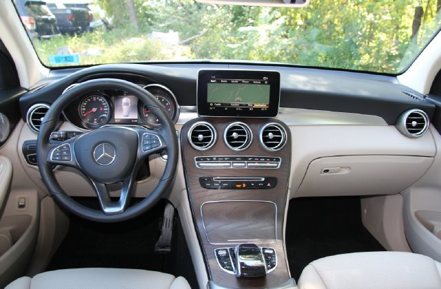 Used 2019 Mercedes-Benz GLC 300 4MATIC image 33