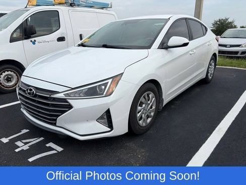Used 2020 Hyundai Elantra SE w/ Cargo Package (C1) FWD image 2
