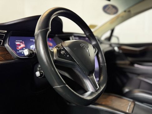 Used 2017 Tesla Model X 75D image 12