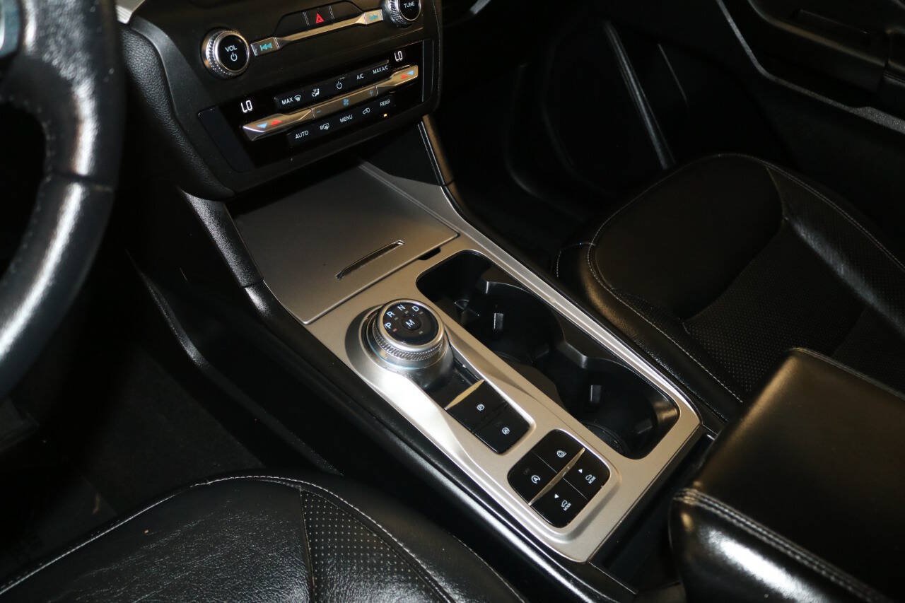 Used 2020 Ford Explorer XLT RWD image 40