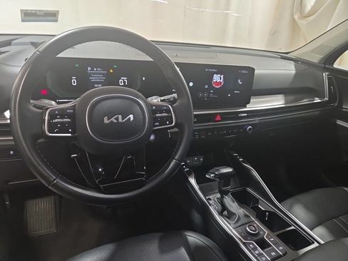 Used 2025 Kia Sorento S w/ Panoramic Sunroof Package AWD/4WD image 11