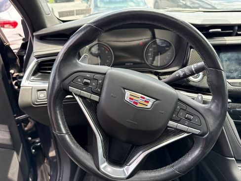 Used 2020 Cadillac XT6 Sport AWD/4WD image 16