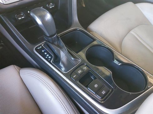 Used 2019 Hyundai Sonata Limited image 23