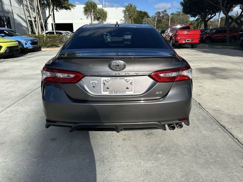 Used 2019 Toyota Camry SE image 16