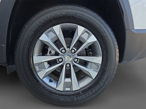 New 2026 Chevrolet Equinox LT image 8