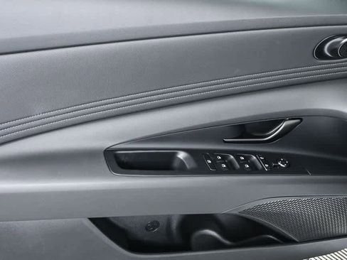 New 2026 Hyundai Elantra Sport image 32