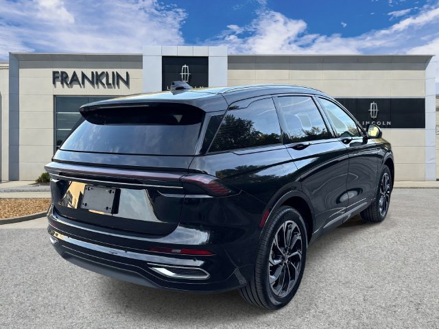 Used 2024 Lincoln Nautilus Reserve AWD/4WD image 7