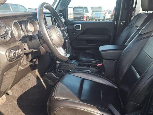Used 2021 Jeep Wrangler Unlimited Sahara AWD/4WD image 8