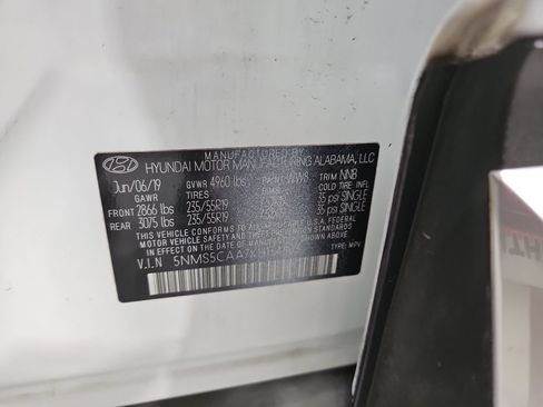 Used 2019 Hyundai Santa Fe Limited AWD/4WD image 29