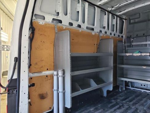 Used 2015 Nissan NV 2500 SV w/ Side & Curtain Airbag Package RWD image 8