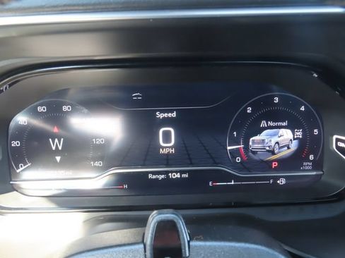 Used 2024 GMC Yukon XL Denali w/ Advanced Technology Package AWD/4WD image 39