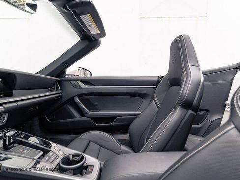 Used 2026 Porsche 911 Carrera RWD image 27