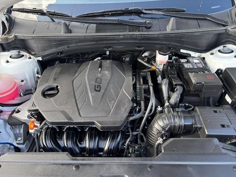 Used 2025 Kia Sportage LX FWD image 31