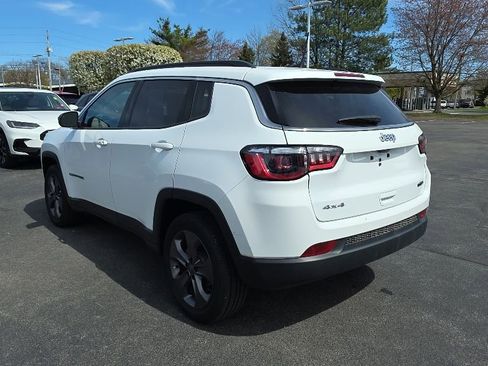 Used 2022 Jeep Compass Latitude AWD/4WD image 6