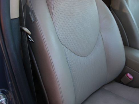 Used 2011 Toyota RAV4 Limited image 28