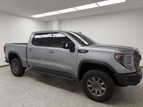 Used 2025 GMC Sierra 1500 AT4X image 14