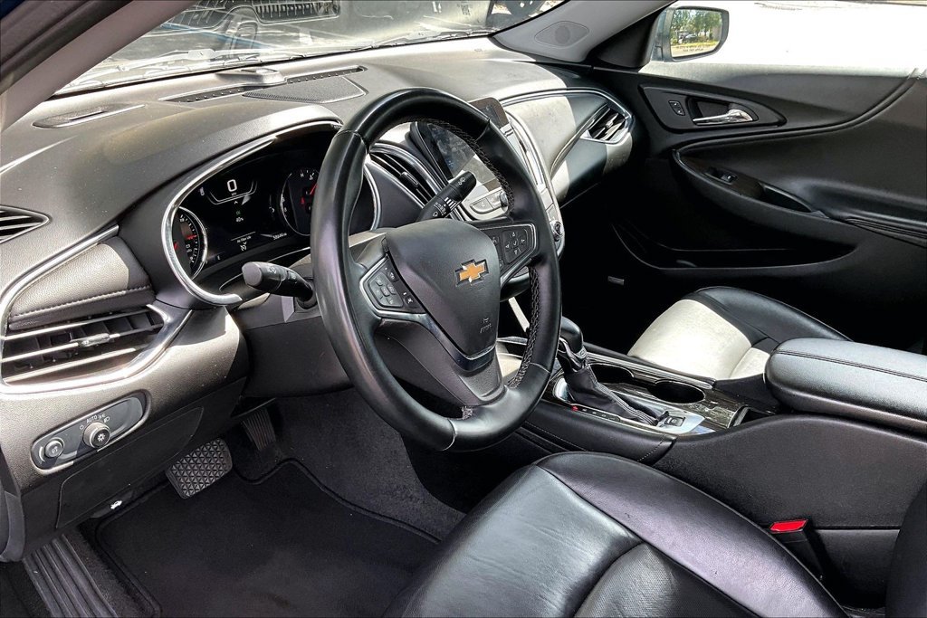 Used 2024 Chevrolet Malibu LT FWD image 17