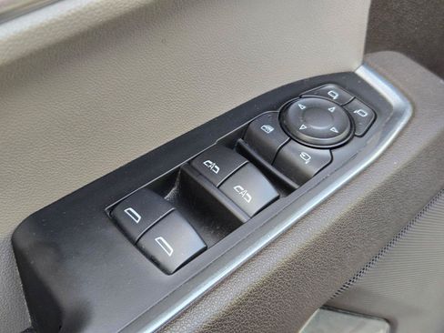 Used 2025 GMC Sierra 1500 SLT AWD/4WD image 24