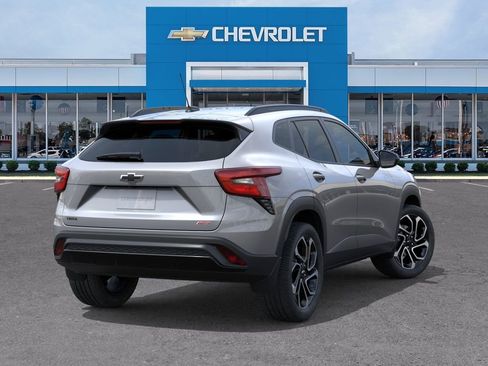 New 2026 Chevrolet Trax RS w/ Driver Confidence Package FWD image 4